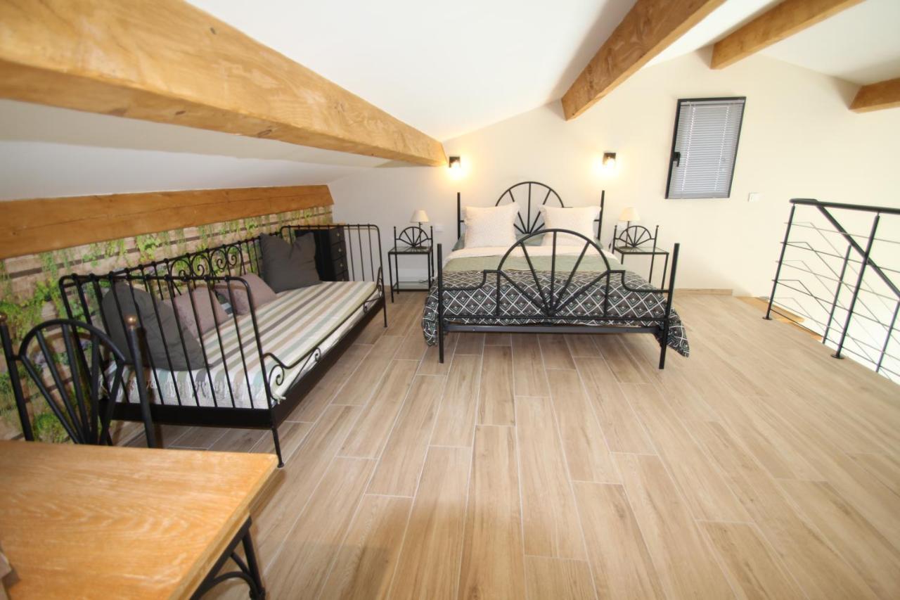 הוילה Saint-Étienne-du-Grès Loft Lou Pitchoun מראה חיצוני תמונה